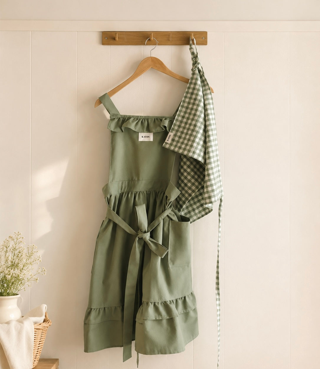 Green Apron Set